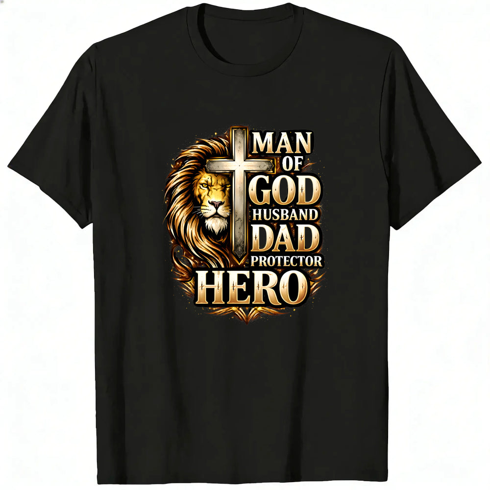 Religious Lion Cross Man Of God Husband Dad Protector Hero Classic T-Shirt