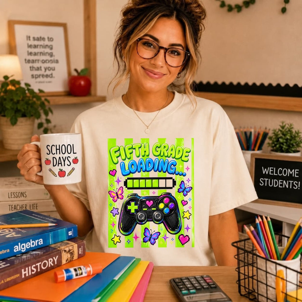 Cute Gamer Girl Fifth Grade Loading Classic T-Shirt