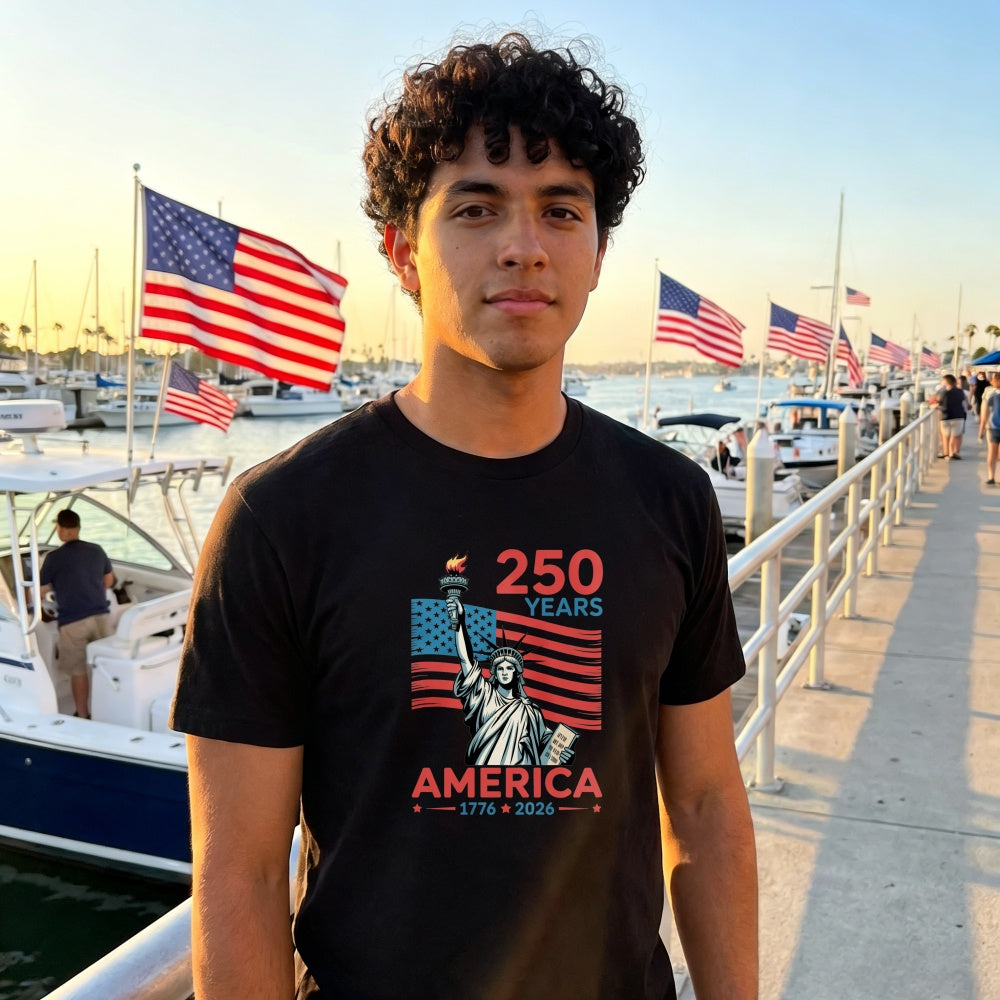 Patriotic Design Classic T-Shirt America 250 Years 1776 2026 Statue Of Liberty Flag