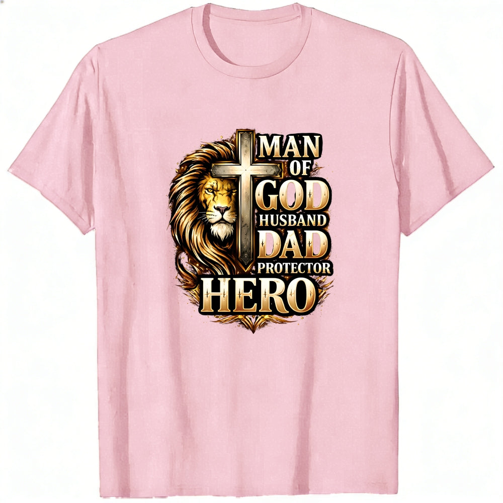 Religious Lion Cross Man Of God Husband Dad Protector Hero Classic T-Shirt