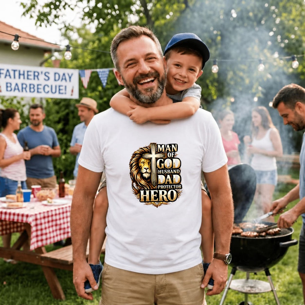 Religious Lion Cross Man Of God Husband Dad Protector Hero Classic T-Shirt
